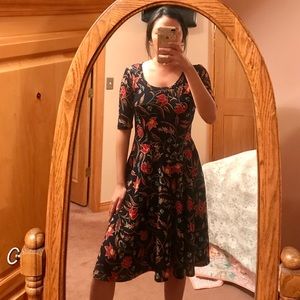 TEACHER DRESS 🍎 LULAROE KNEE LENGTH FLOWER DRESS